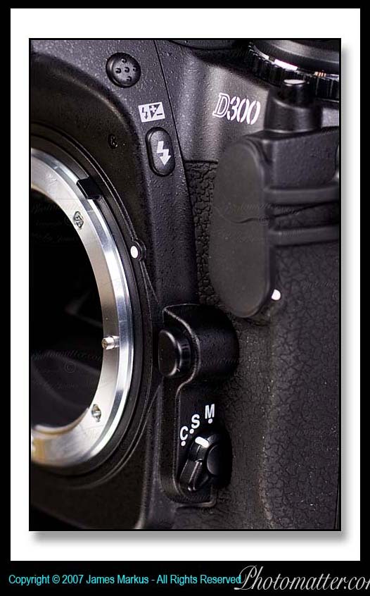 Image of Nikon
D300 Shooting Mode and Flash Buttons